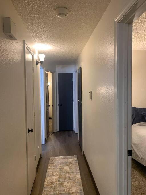 Newly Remodeled Relaxing Stay Near Downtown フェアバンクス エクステリア 写真