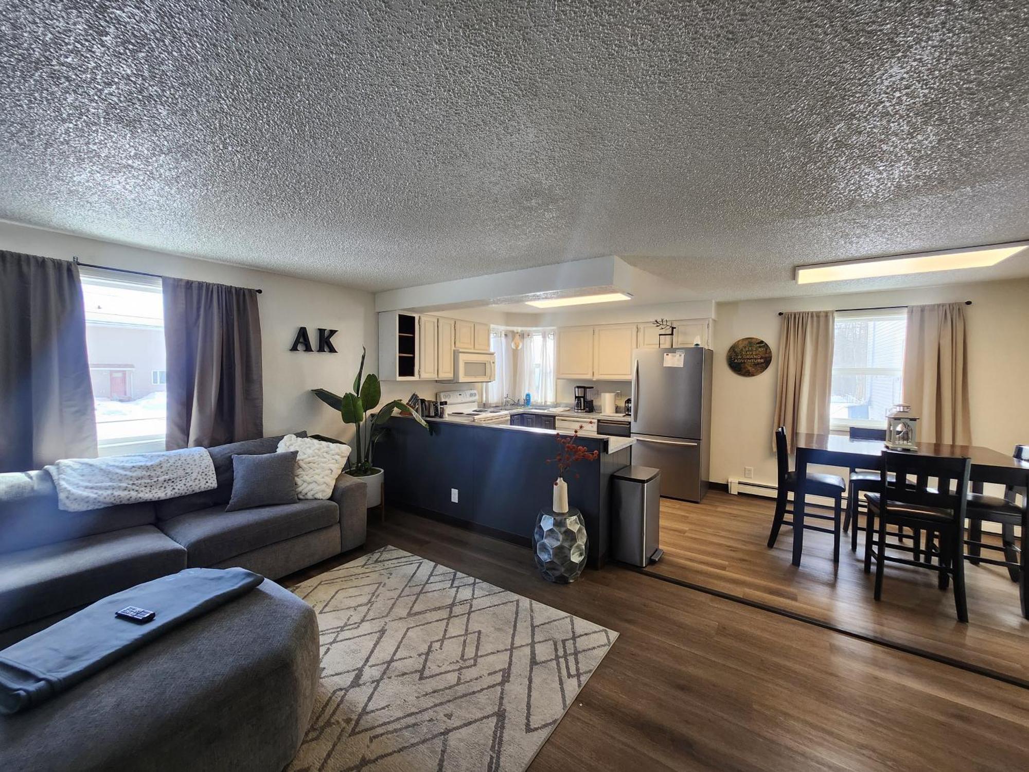 Newly Remodeled Relaxing Stay Near Downtown フェアバンクス エクステリア 写真