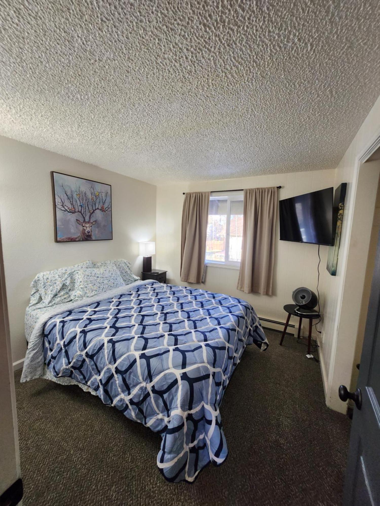 Newly Remodeled Relaxing Stay Near Downtown フェアバンクス エクステリア 写真