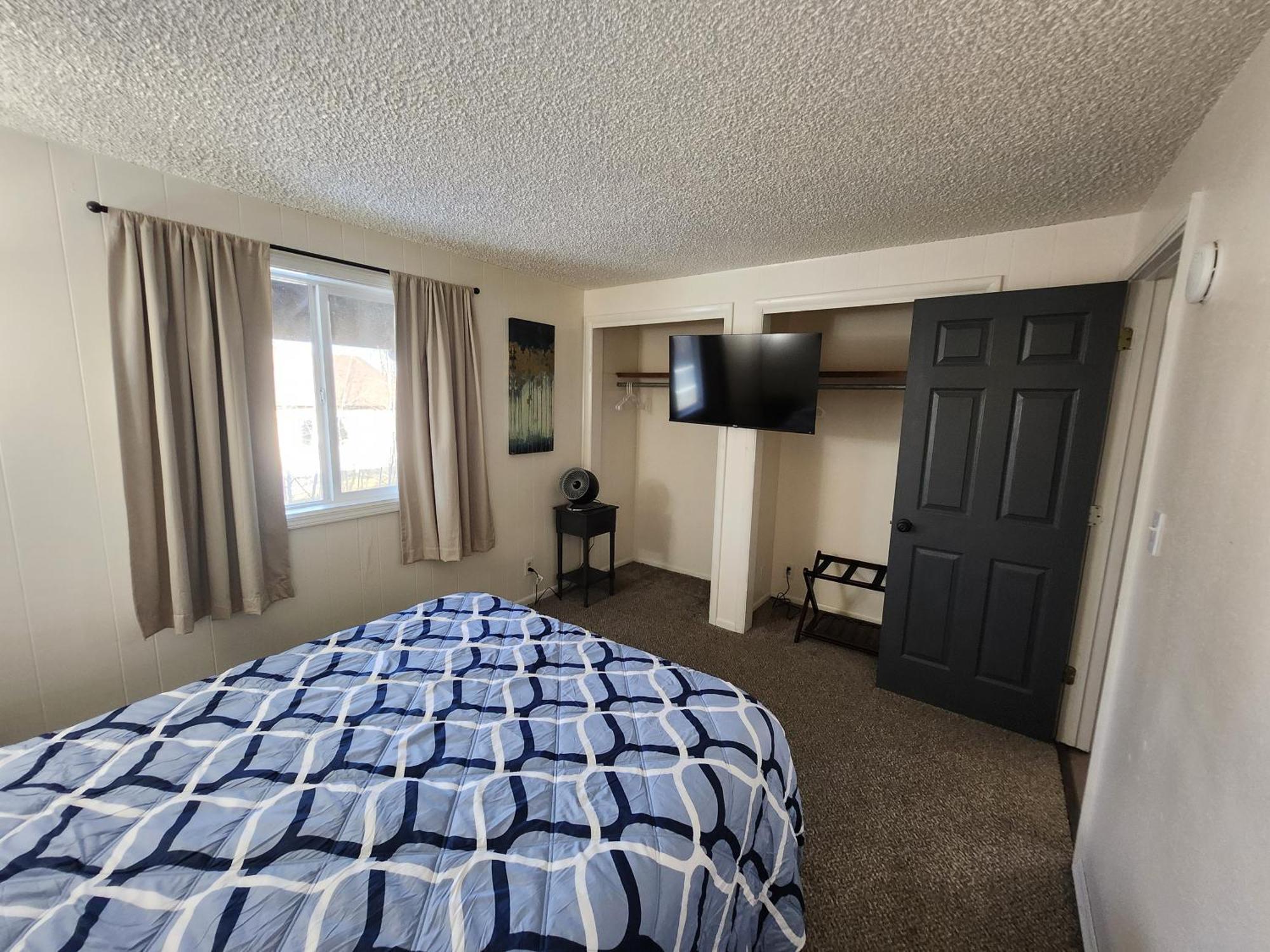 Newly Remodeled Relaxing Stay Near Downtown フェアバンクス エクステリア 写真
